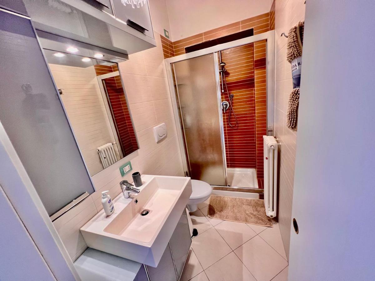 Divina Luxury Apartment With Jacuzzi Near The Lake Côme Esterno foto