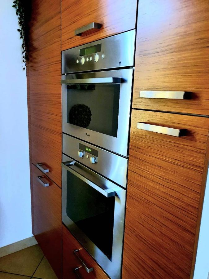 Divina Luxury Apartment With Jacuzzi Near The Lake Côme Esterno foto